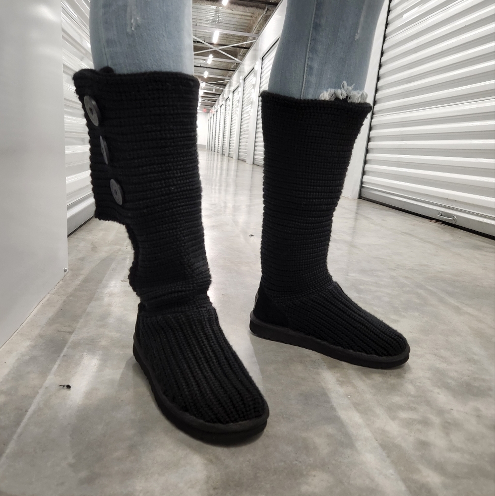 UGG Classic Cardy Boots - Picture 5 of 10